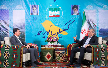 رئیس جمهور: کسانی که جنگ را اداره کردند، برای حضور در جبهه پول نگرفتند / باید ایمانی داشت که انسان به خاطر آن از نام و نان خود بگذرد