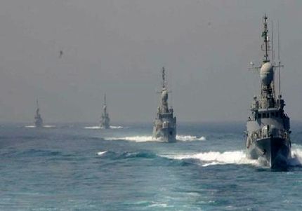 ادعای عبور کشتی نفتی با اسکورت ارتش آمریکا از تنگه هرمز کذب است