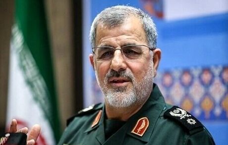 بازدید فرمانده نیروی زمینی سپاه از مرز مشترک با ارمنستان و جمهوری آذربایجان
