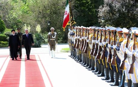 استقبال رسمی حجت الاسلام رئیسی از رئیس جمهور تاجیکستان