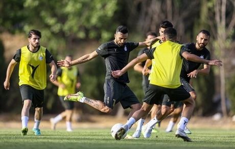 ارسلان مطهری در لیست مازاد استقلال