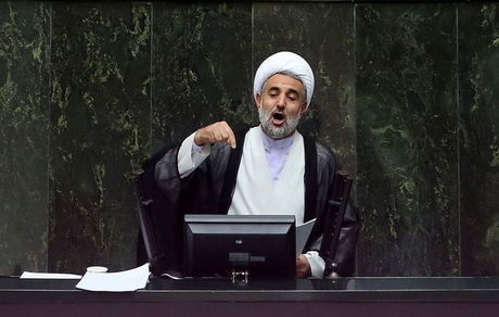 ذوالنوری به روحانی: فریاد ننه من غریب سر ندهید!