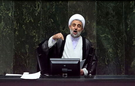 ذوالنوری به روحانی: فریاد ننه من غریب سر ندهید!