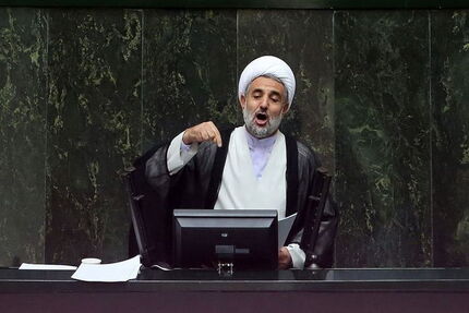 ذوالنوری به روحانی: فریاد ننه من غریب سر ندهید!