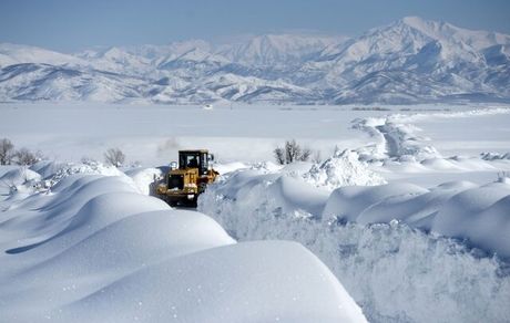 قطع دسترسی به صدها شهر و روستا در پی بارش شدید برف در ترکیه