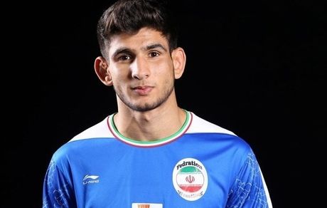 اعتراض شدید به جوایز وزارت ورزش/ کشتی‌گیران سکه‌های ۲ میلیونی را نمی‌گیرند