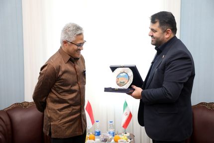 دیدار و گفت و گوی سفیر اندونزی و شهردار ارومیه