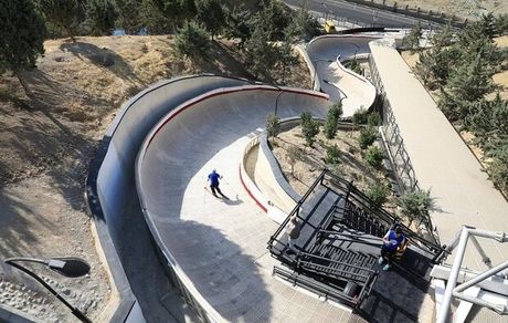 بام تهران صاحب پیست اسکی شد