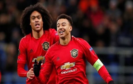 شکست دور از انتظار منچستریونایتد مقابل آستانه