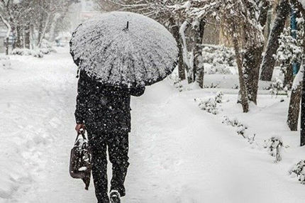 بارش برف در ۱۲ استان/افزایش غلظت آلاینده‌های جوی