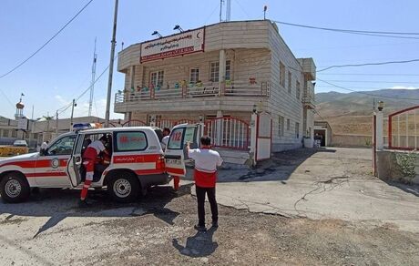 به دنیا آمدن نوزاد عجول در پایگاه جاده‌ای هلال احمر
