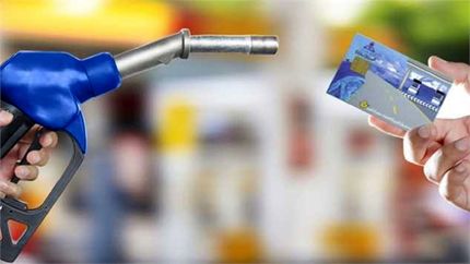 قرارداد اجرای آزمایشی انتقال سهمیه بنزین از کارت سوخت به حساب بانکی صاحبان خودرو امضا شد