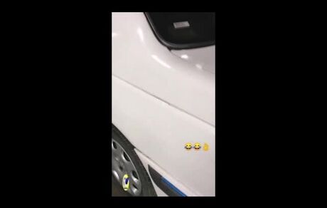 شاهکار جدید خودروسازان / بدنه پژو پارس بخاطر صدای موسیقی پاره شد!