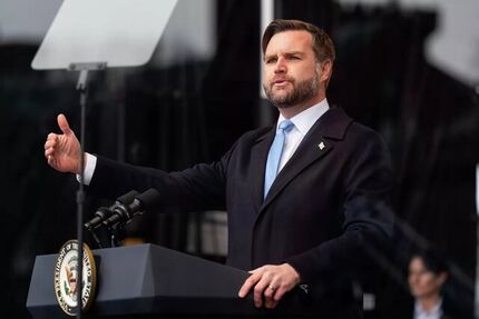 معاون رئیس جمهور آمریکا: تصمیم درخصوص ایران با ترامپ است