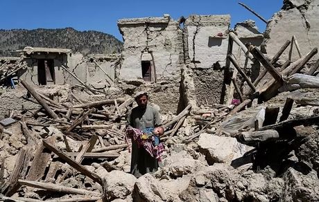 ۱۵ کشته و زخمی در زلزله بامداد امروز افغانستان