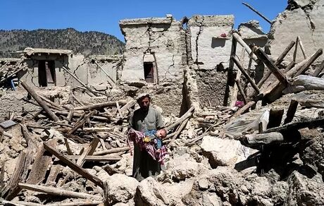 ۱۵ کشته و زخمی در زلزله بامداد امروز افغانستان