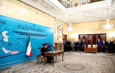 طرح‌های دولت برای ارتقای نقش‌آفرینی ایران در اقتصاد منطقه با جدیت دنبال خواهد شد