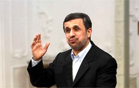 محمود احمدی نژاد پیراهن ۴۰۰ دلاری می‌پوشد؟