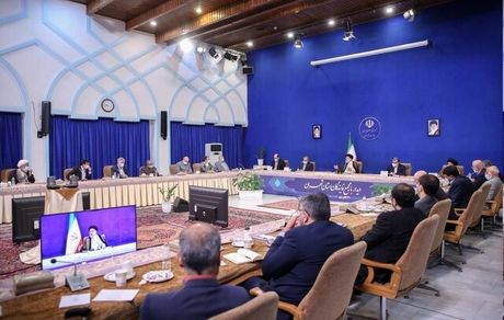 رئیسی: شخص بنده و دولت از هزینه‌کردن آبرو برای نجات اقتصاد کشور دریغ نمی‌کنیم