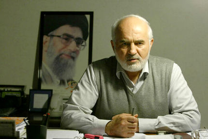 واکنش تند احمد توکلی به دیوان محاسبات درباره اعطای ۳میلیون بن خرید به برخی نمایندگان