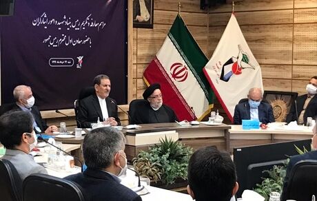 جهانگیری: برخی منتقدان کمترین ارتباطی با زندگی مردم ندارند