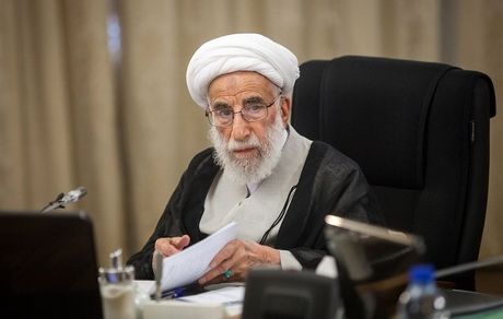 آیت الله جنتی: تحریم‌ها نتوانست در بالاترین سطح خود کاری پیش ببرد/ آمریکا در حال متلاشی شدن است
