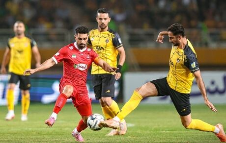 پایان طلسم شکست ناپذیری سپاهان مقابل پرسپولیس با وحید هاشمیان