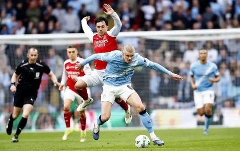 منچسترسیتی با شکست آرسنال قهرمان شد