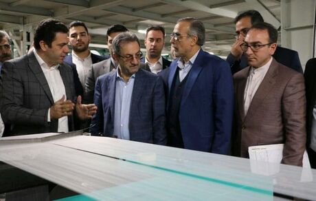 استاندار تهران: استفاده از کالاهای خارجی در صورت وجود نمونه داخلی ممنوع است
