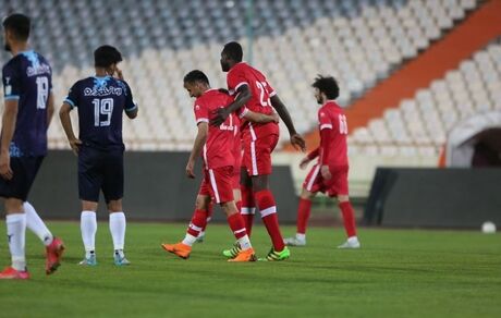 پرسپولیس در بازی دوستان، پیکان را برد