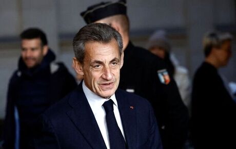 رئیس جمهور سابق فرانسه موقتا آزاد شد