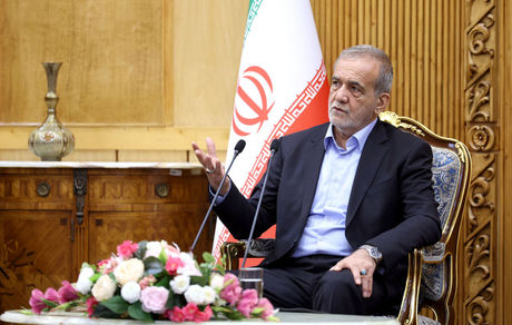 رئیس جمهور: در حال تقویت ارتباط با همسایگان هستیم