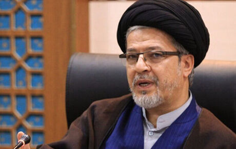 معادل‌سازی مدارک حوزه با مدارک دانشگاهی توهین است