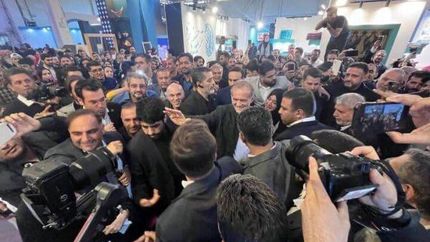 رئیس جمهور از سی و هفتمین نمایشگاه ملی صنایع دستی بازدید کرد