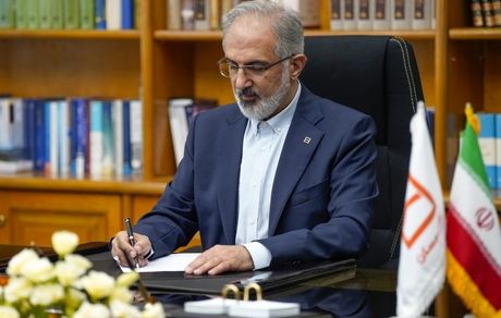 پیام مدیرعامل بانک مسکن در خصوص گرامیداشت یوم الله ۲۲ بهمن/ دعوت دکتر خورسندیان از کارکنان بانک مسکن جهت شرکت در راهپیمایی باشکوه ۲۲ بهمن
