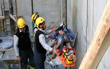 جان باختن کارگر ۶۵ ساله بدلیل سقوط از ارتفاع