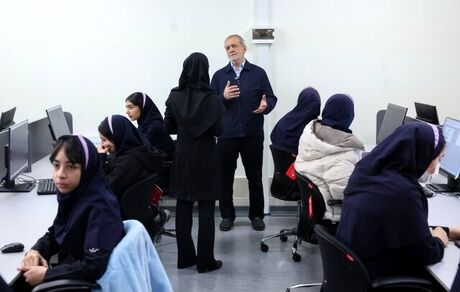 رئیس جمهور: در محیط‌ آموزش، ایجاد چالش و طرح مسئله ضرورتی انکارناپذیر است