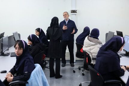 رئیس جمهور: در محیط‌ آموزش، ایجاد چالش و طرح مسئله ضرورتی انکارناپذیر است