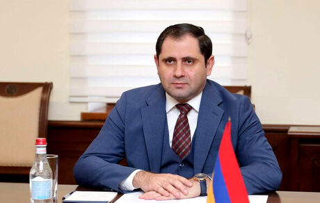 وزیر دفاع ارمنستان به ایران آمد