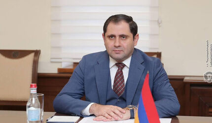 وزیر دفاع ارمنستان به ایران آمد