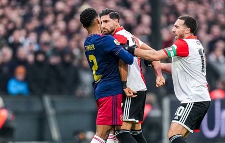 جهانبخش دعوا کرد / بازی بزرگ فاینورد و آژاکس مساوی شد