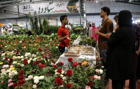 چهاردهمین نمایشگاه سراسری گل و گیاه کرمانشاه آغاز شد