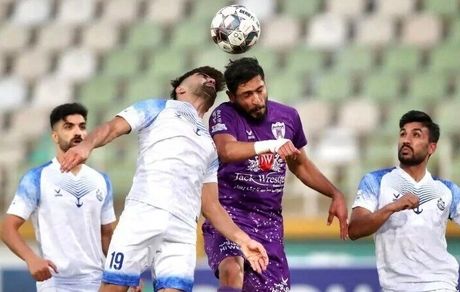 ملوان مقابل هوادار متوقف شد