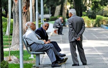هدیه دولت سیزدهم به بازنشستگان کشوری/ ارائه خدمات بیمه تکمیلی