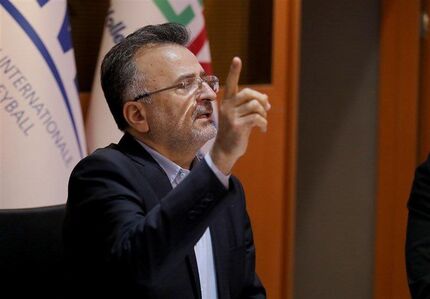 داورزنی: عطایی سرمربی تیم ملی می‌ماند