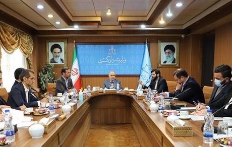 وزیر دادگستری: با اصلاح ساختار وزارت دادگستری در صدد افزایش بهره وری هستیم