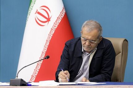رئیس جمهور برای تسریع در بازسازی خط انتقال آب به استان یزد دستور ویژه داده‌است