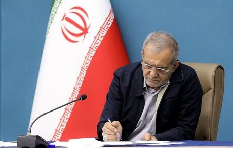 رئیس جمهور برای تسریع در بازسازی خط انتقال آب به استان یزد دستور ویژه داده‌است