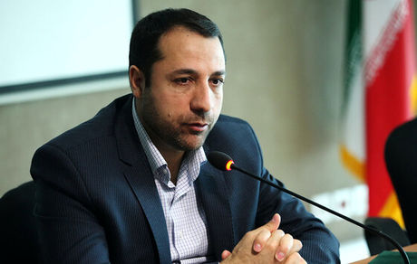 رئیس کل بانک مرکزی: عرضه ارز در صرافی‌ها زیاد می‌شود