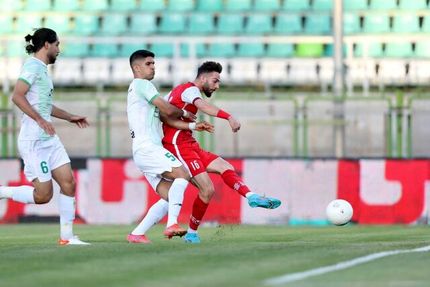 زور پرسپولیس به ذوب آهن ۱۰ نفره نرسید